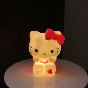 Sitting kitty light